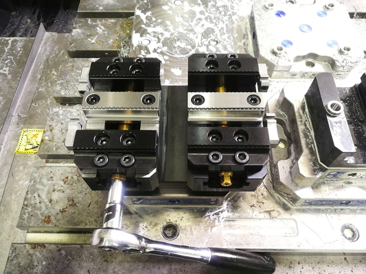 3Kg Axis Fixtures 50mm Clamping Range 4 Axis Vise Stainless Steel