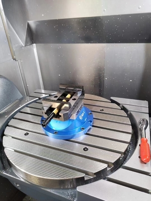 High Precistion  Self-Centerning Vise And 4hole Manual Fixture For 5axis Cnc Working by 96 series