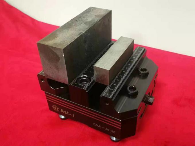Flexible Pneumatic Air Vise Self Centering Vise For CNC Workholding